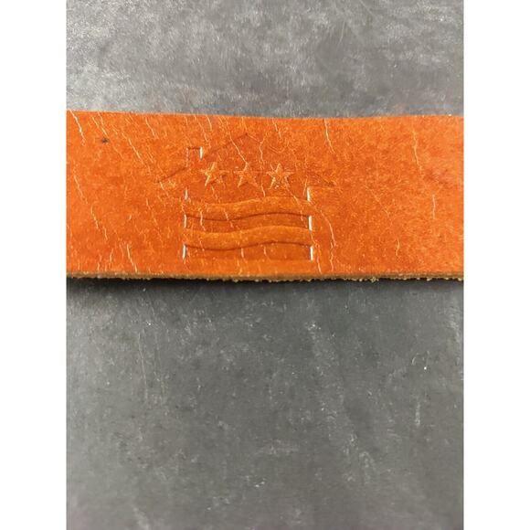 Tara Apartments Leather Keychain - Picture 4 of 7